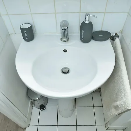 Cute Apartment#2 Beds# Rue Saint Denis Paris